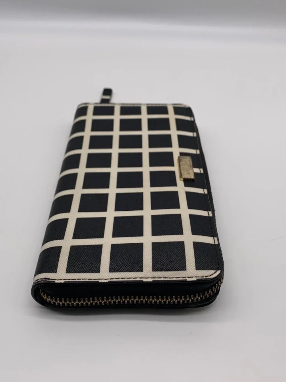 Kate Spade Black & White Saffiano Leather Neda Laurel Way Wallet